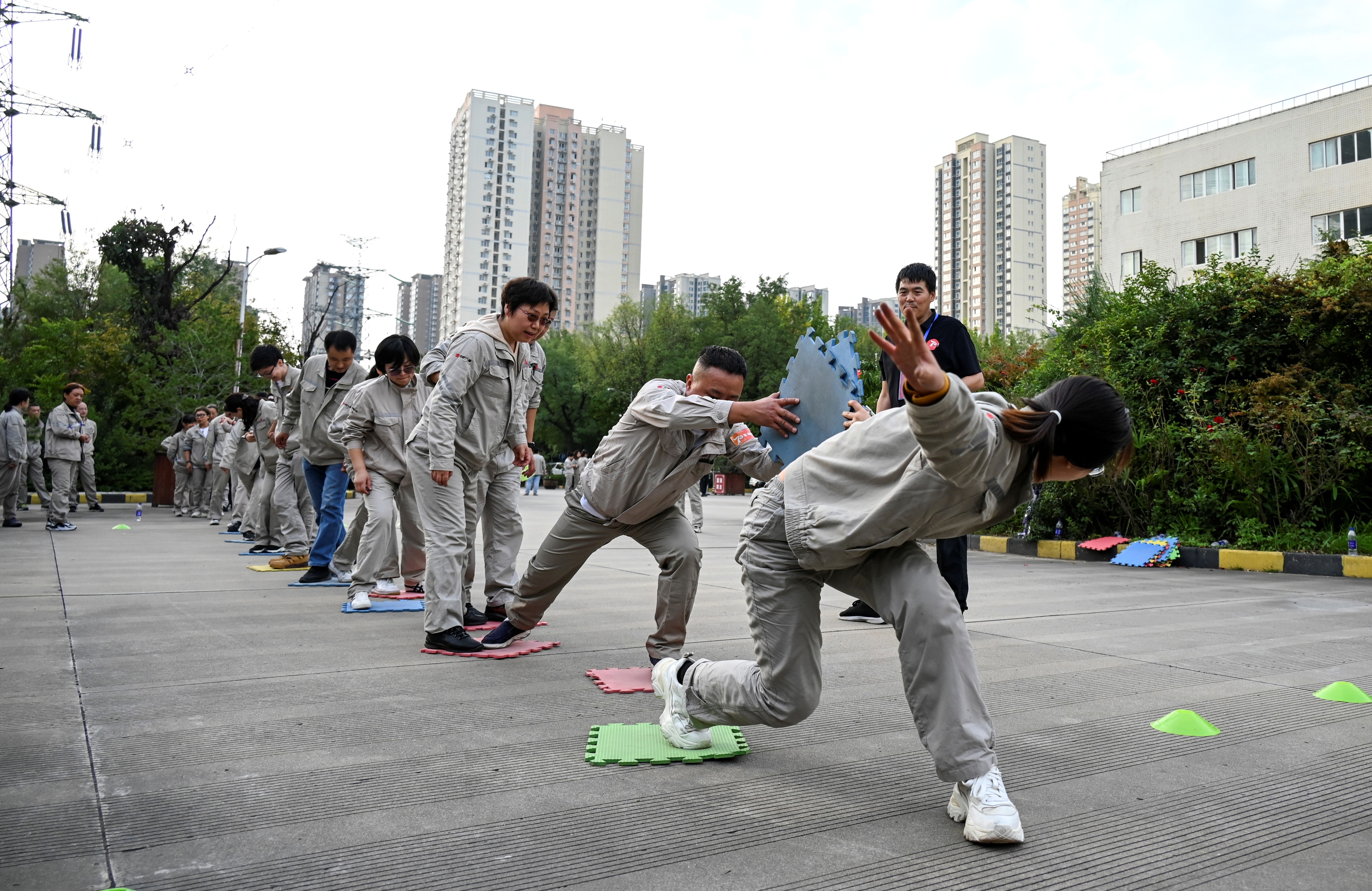 趣味运动会【乘风破浪】_副本.jpg