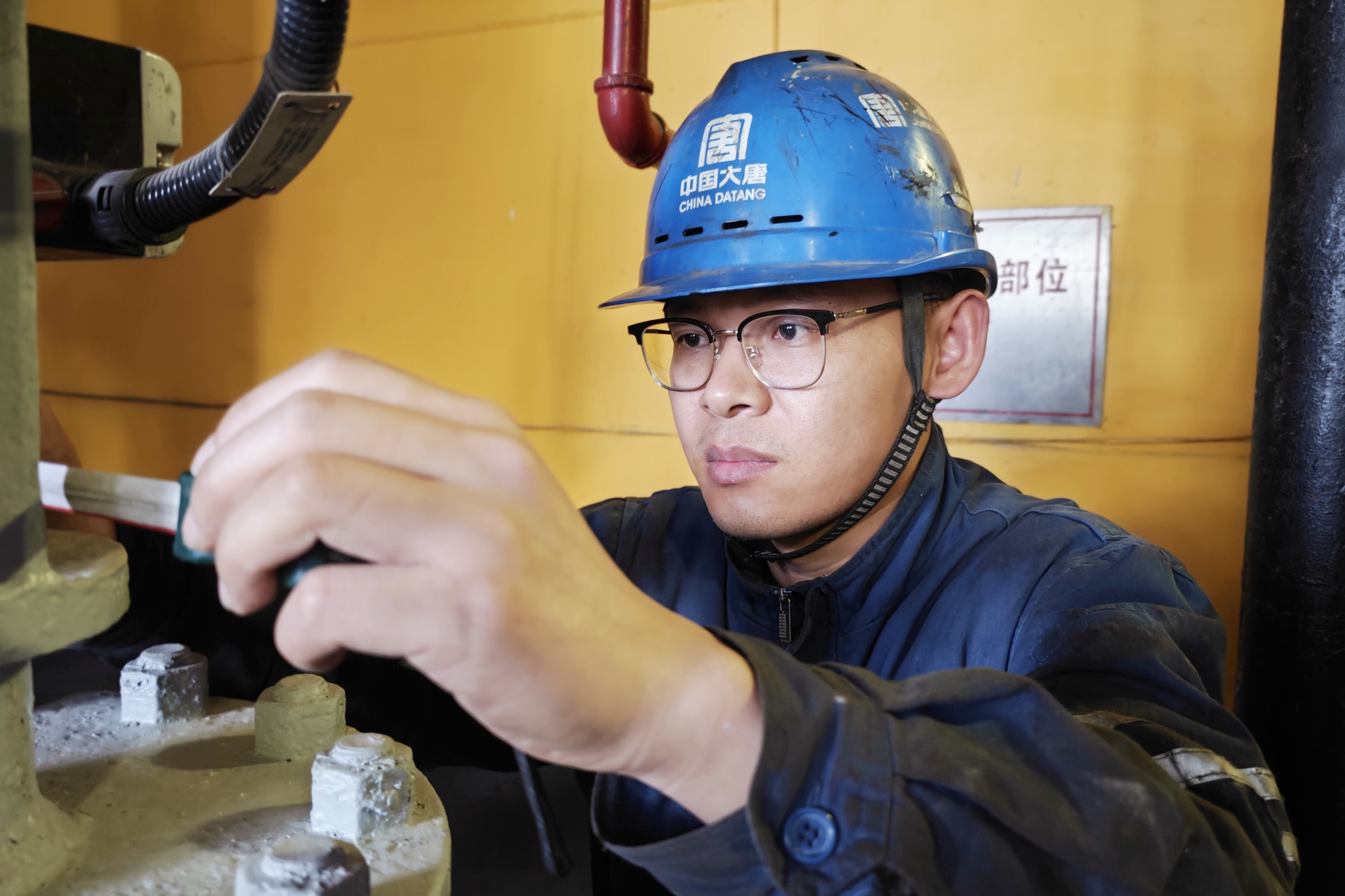 1712727060683029769.jpg 【现场风采】武安发电公司:铆足干劲绷劲“安全弦” (3).jpg